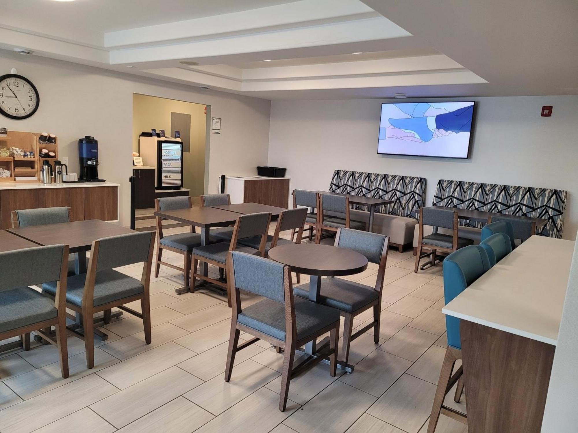 Holiday Inn Express Dryden By Ihg Eksteriør billede